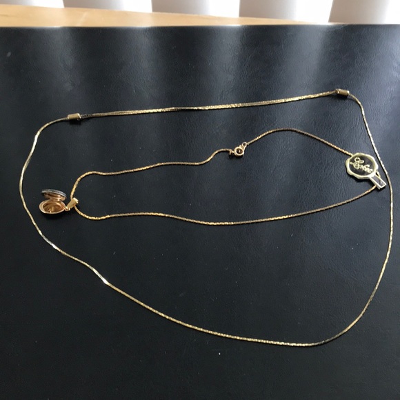Locket set of 2 chains & open-close pendant - Picture 1 of 8